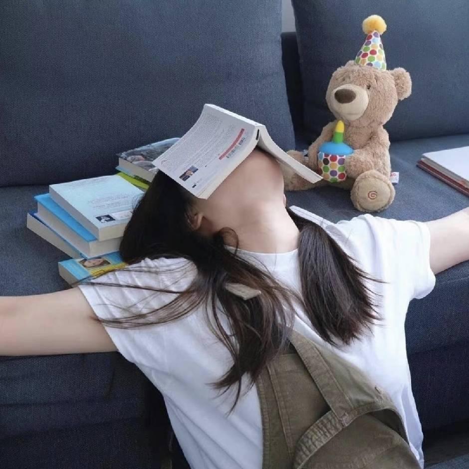 李李.