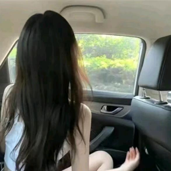 小妮子😘😘
