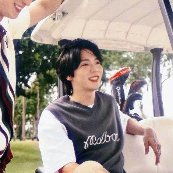 爱吃甜食的北极熊