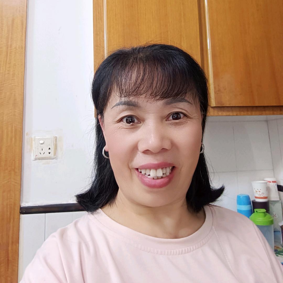 爱跳舞的小英