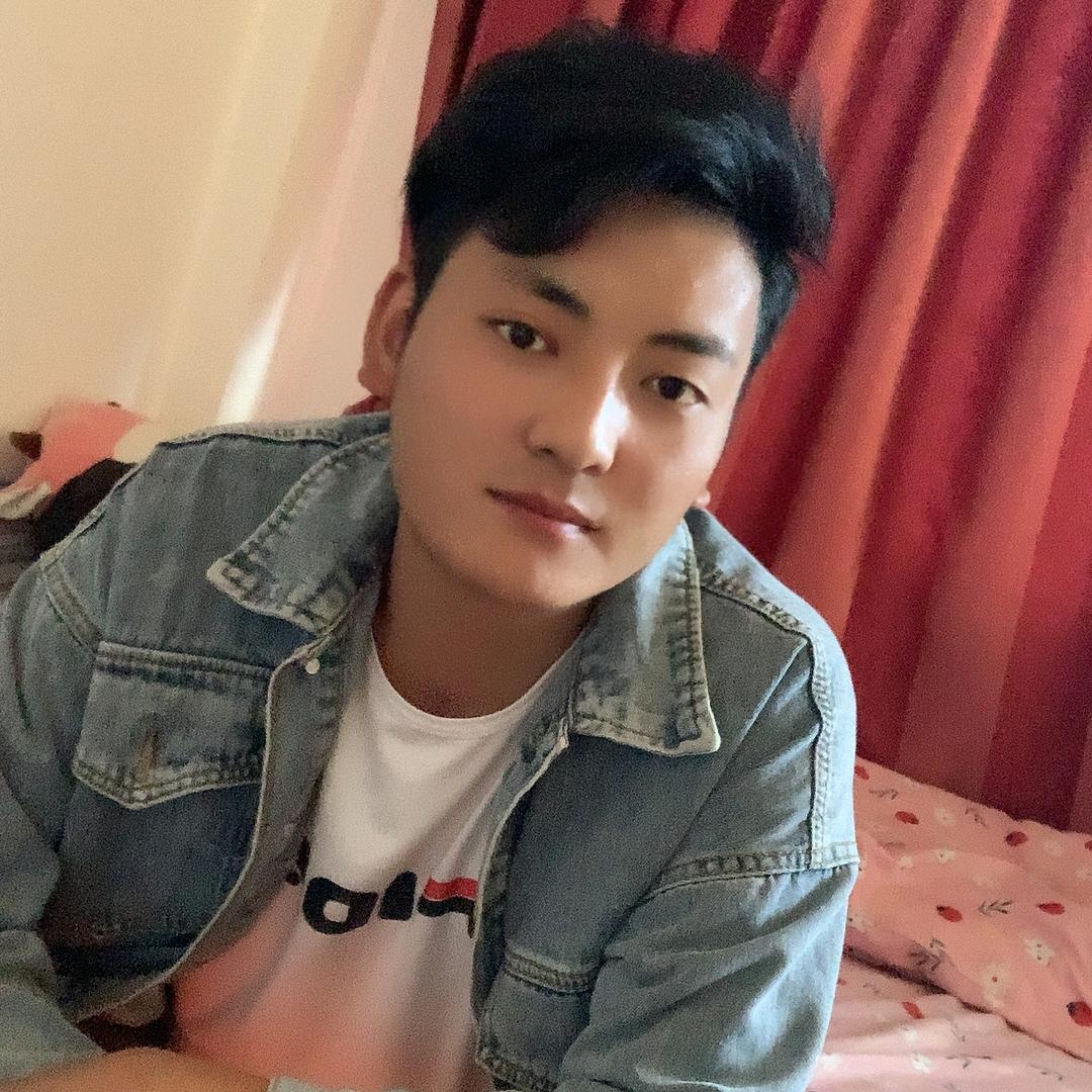 扎西江村