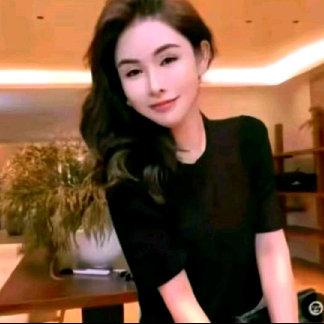 侯點點^^爆款返场