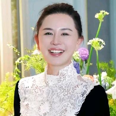 王璇原创设计百变穿搭