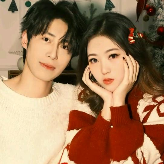 留住幸福，捧在掌心。🌹🌹☕️☕️👫