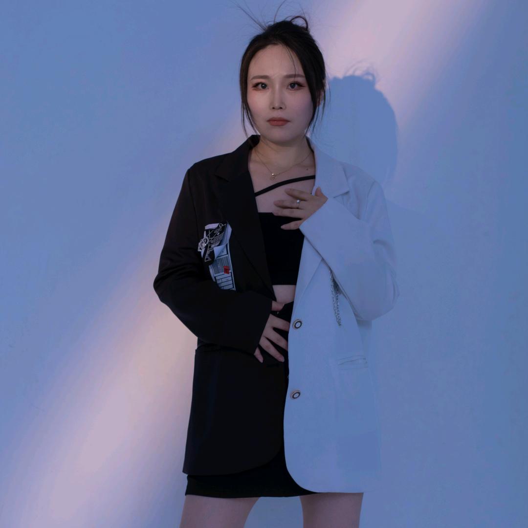 高级化妆师悦悦