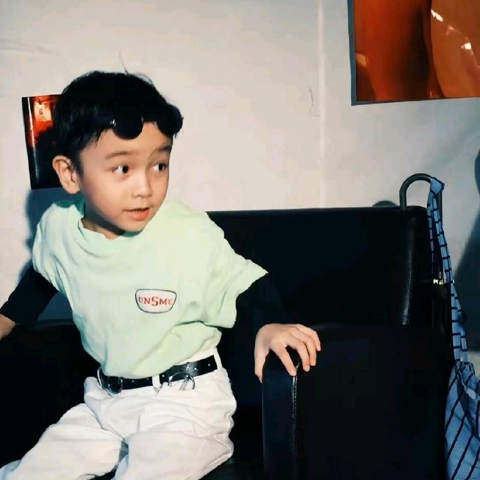 平淡日子里的刺