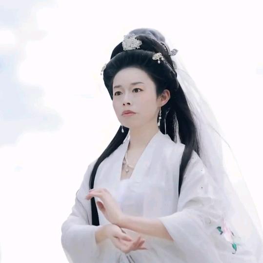 周云清。