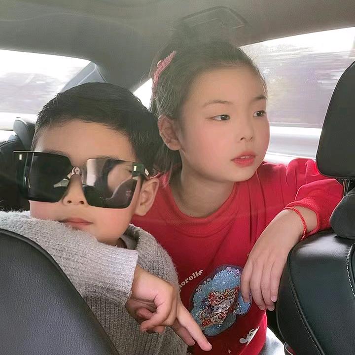 萱溜子和开心的奶奶🥰