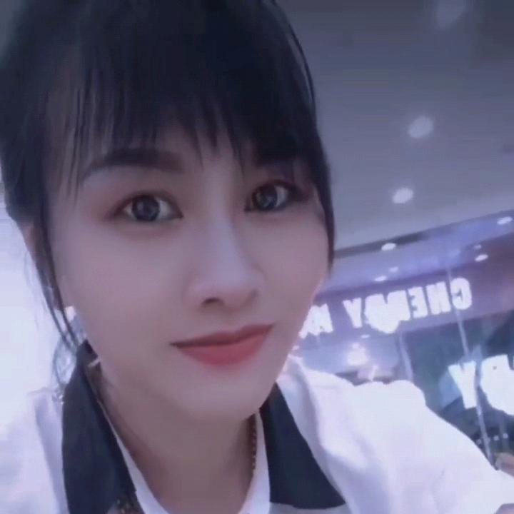 孤单中越混血。