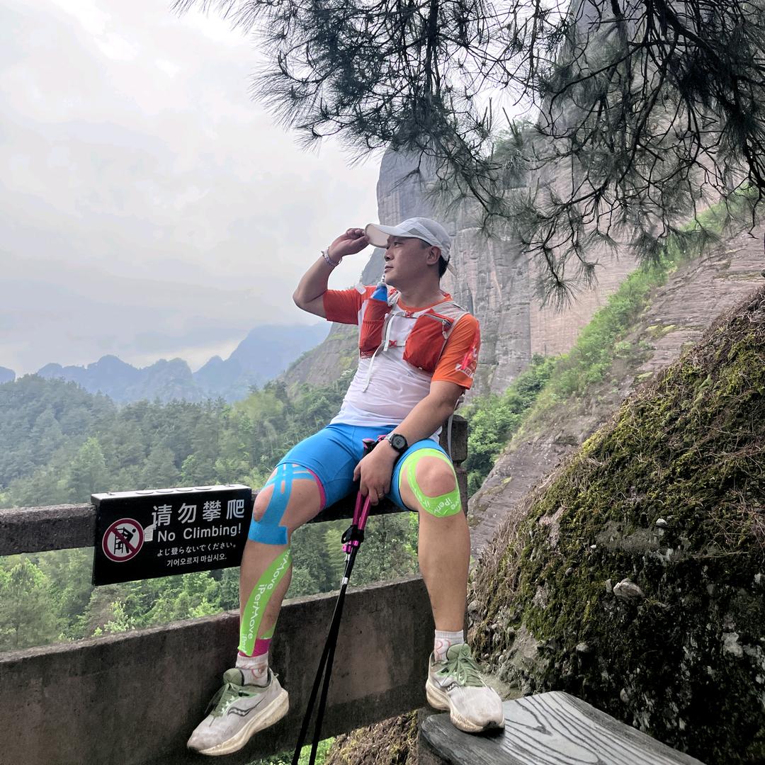 张小毒