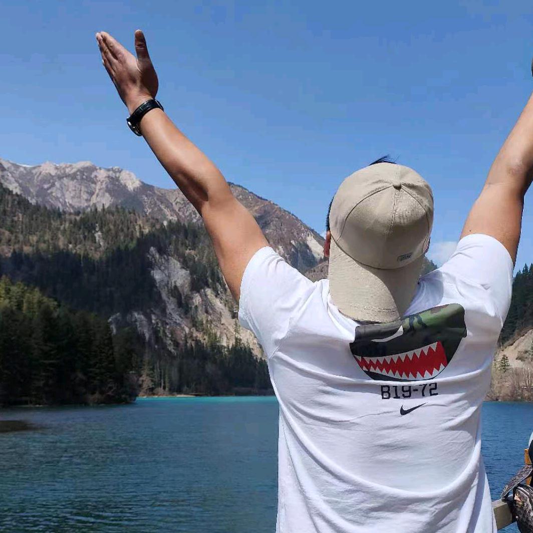 乐游旅行社高兴