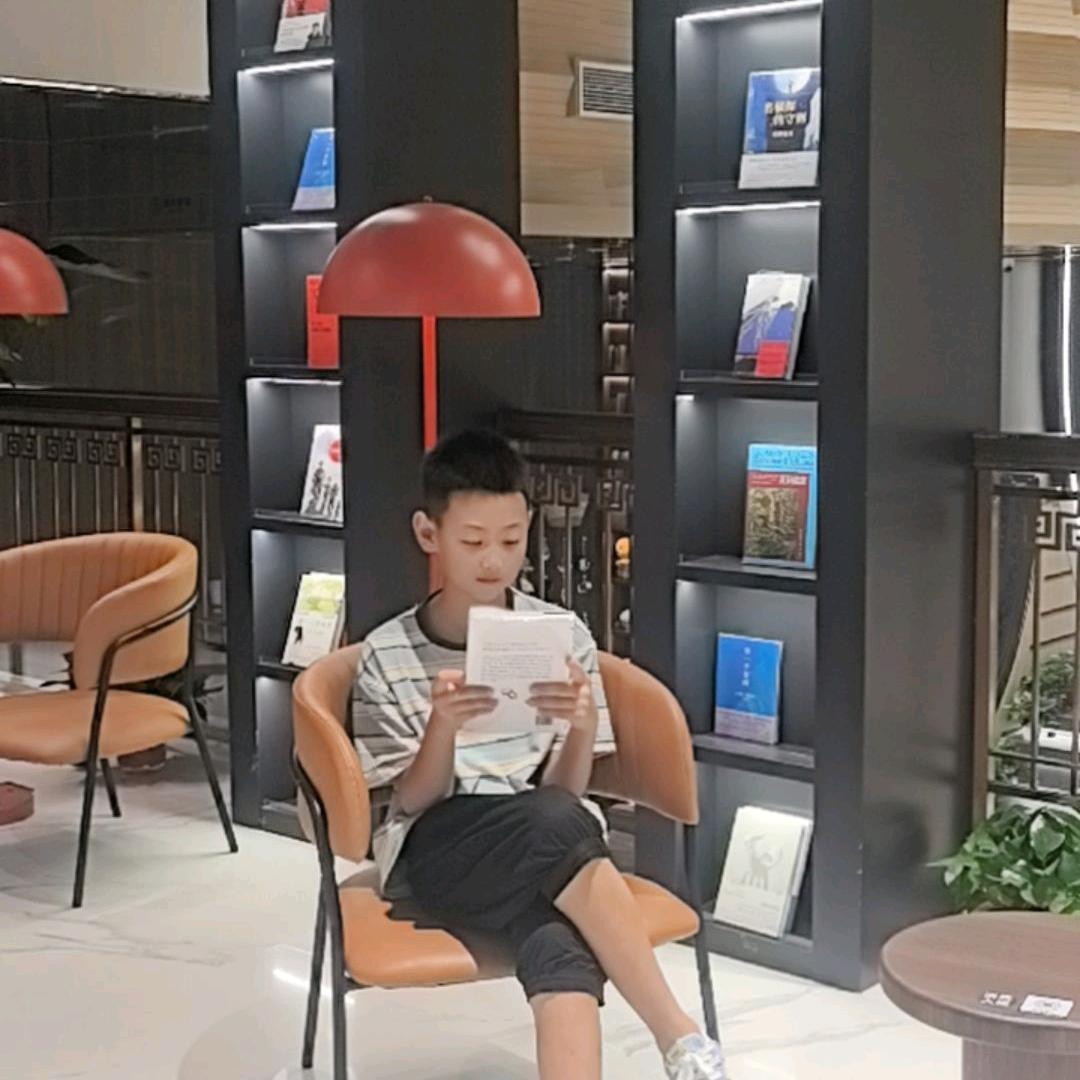 李芩