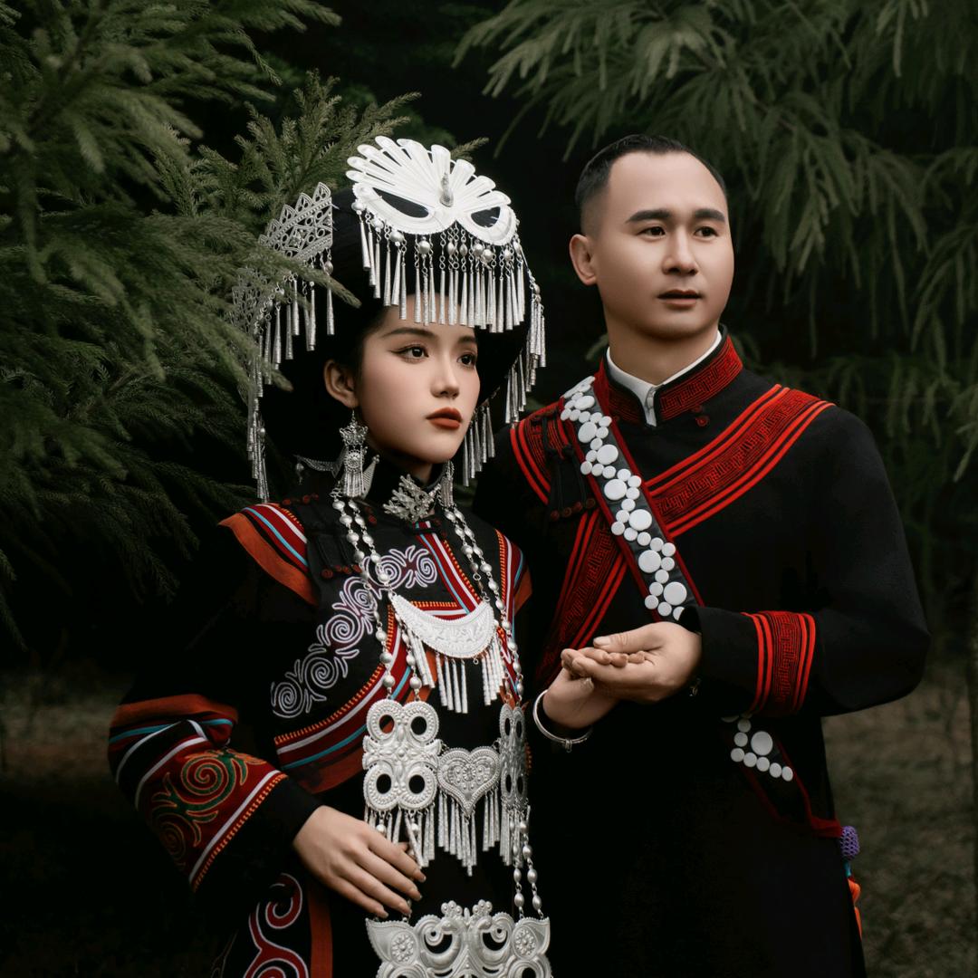 抚琴一曲雕花笼