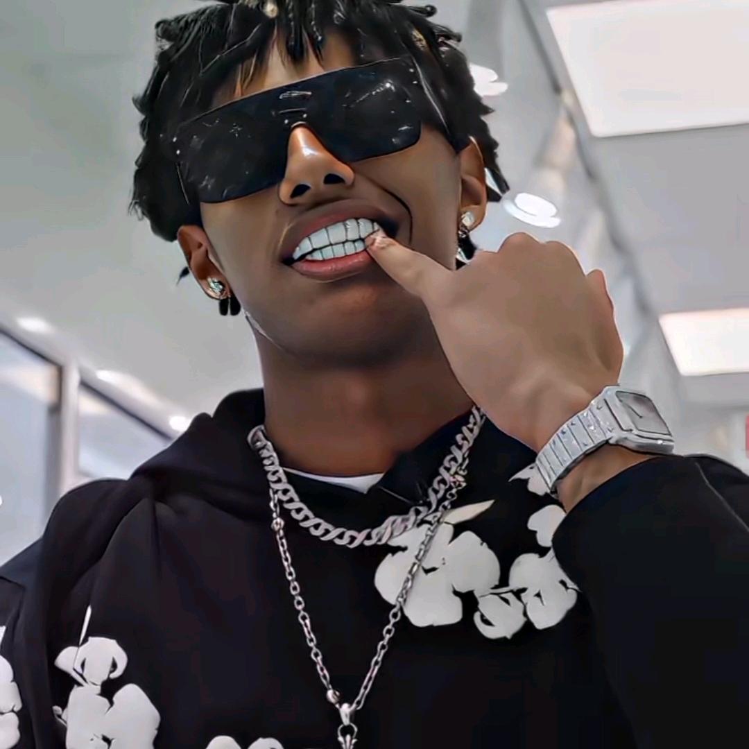 🥷𝐻𝐸𝐿𝑂𝑊𝑂𝑅𝐿