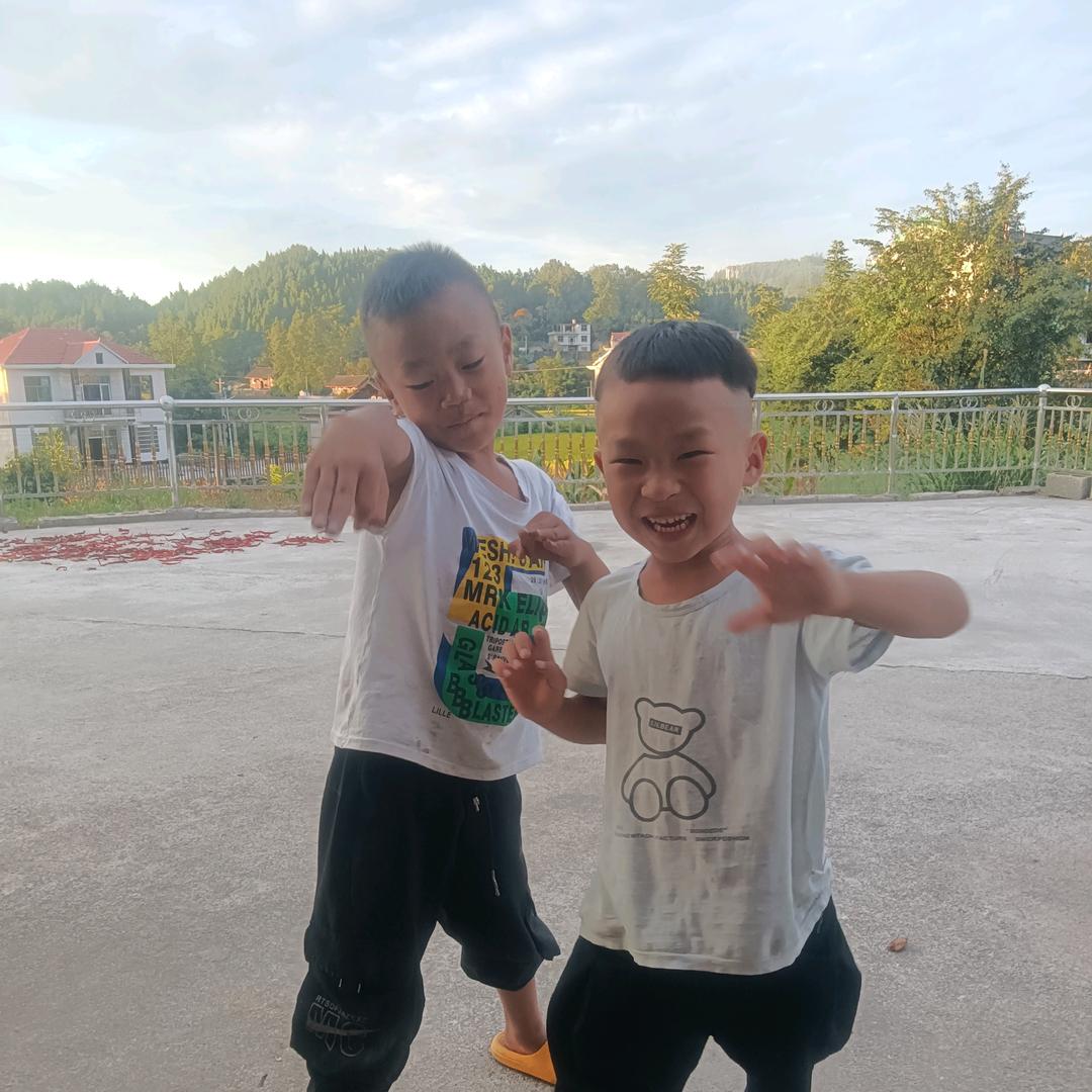三寶台前佛法僧