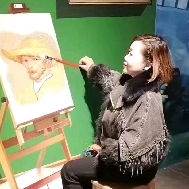 嫣然老师少儿思维绘画