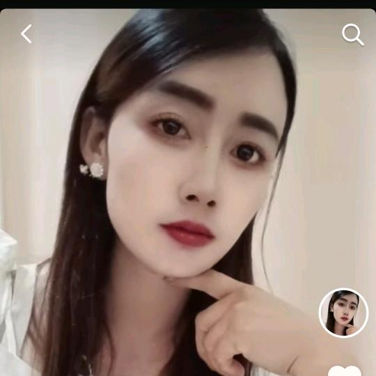 种辣椒的小姐姐