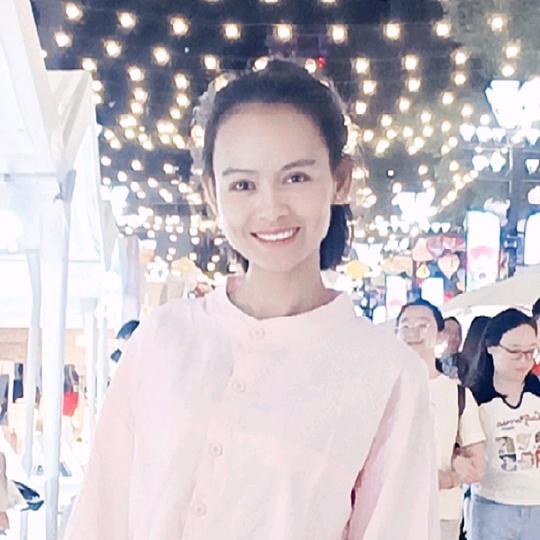 伍月份，小月月