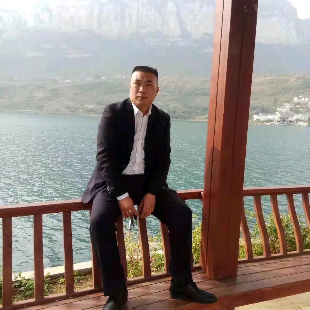 苍狼，77年的单亲父亲