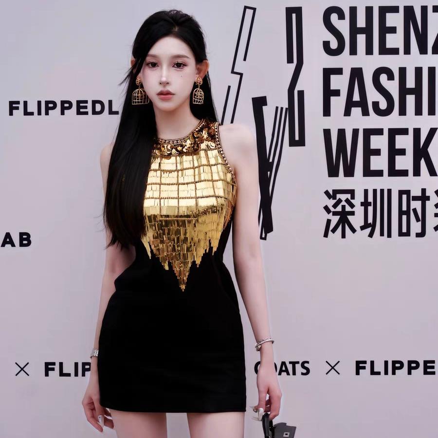 发呆的小绵羊