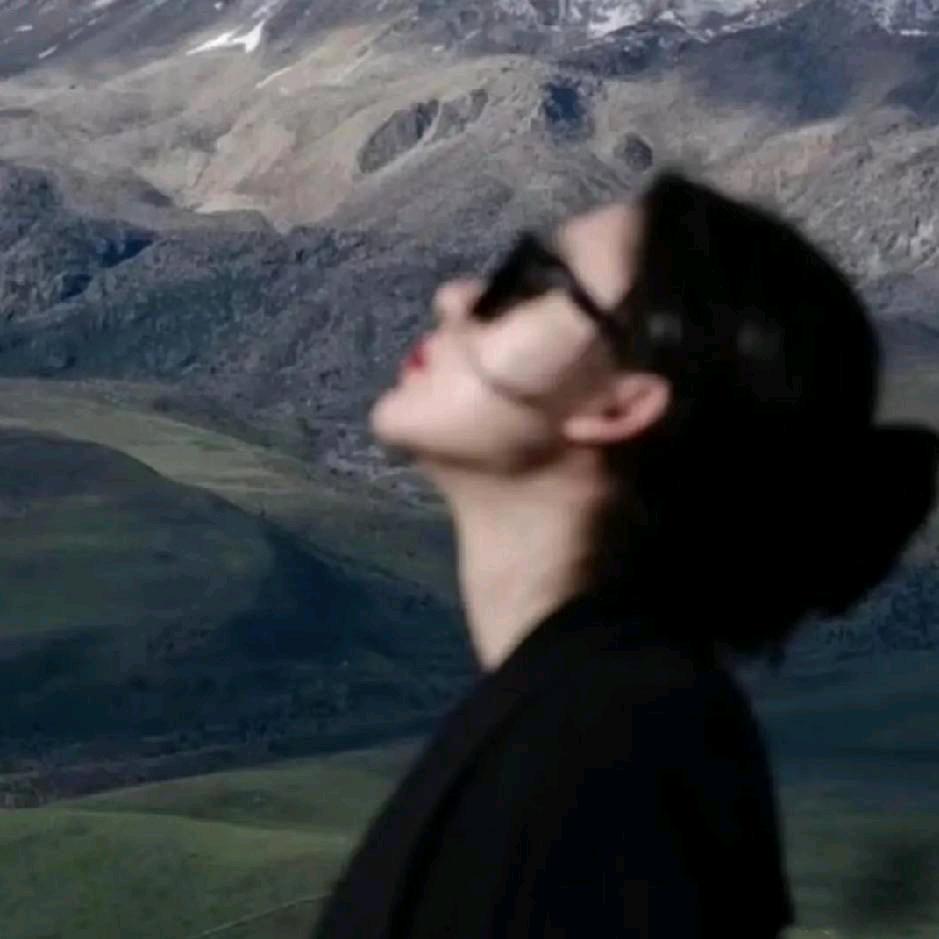 薇薇娅（月子中）