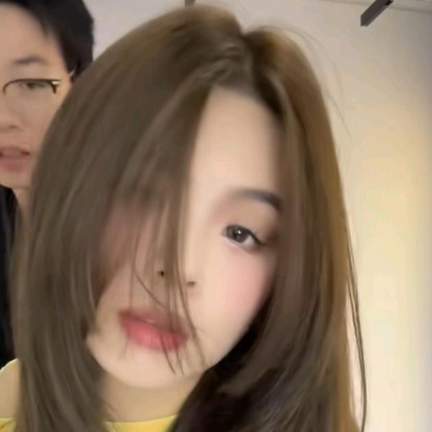发型师鑫姐