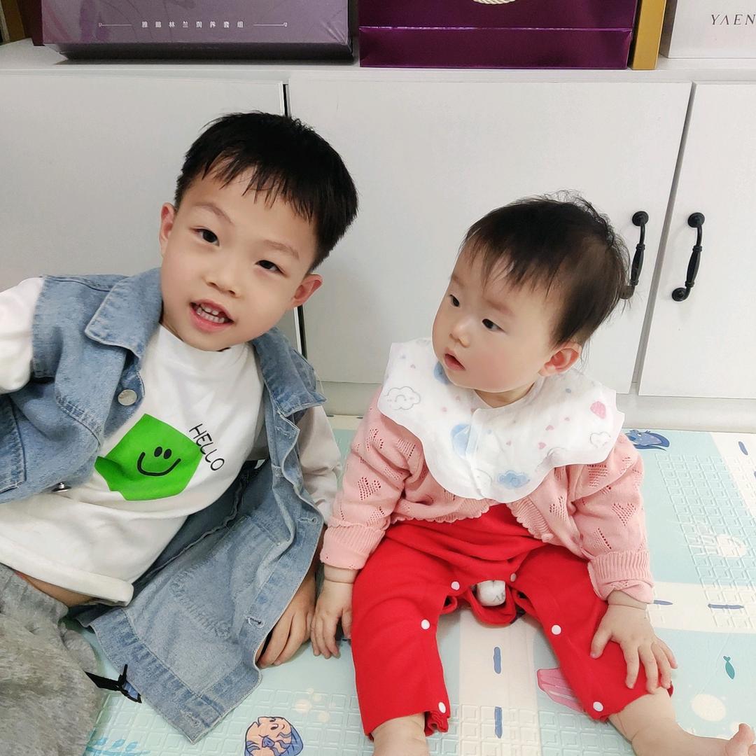 凯彤两宝贝