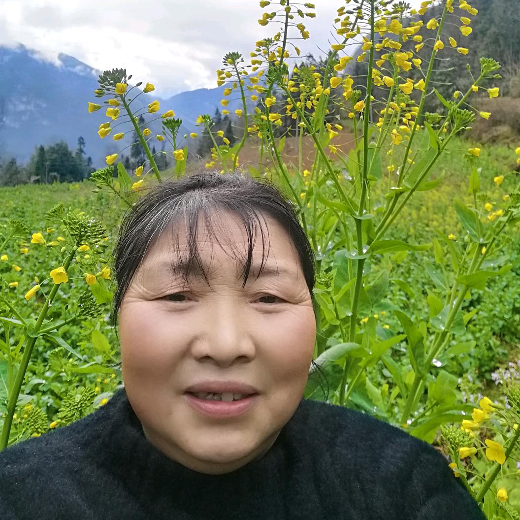 张姐（唱歌晚上8点30分）