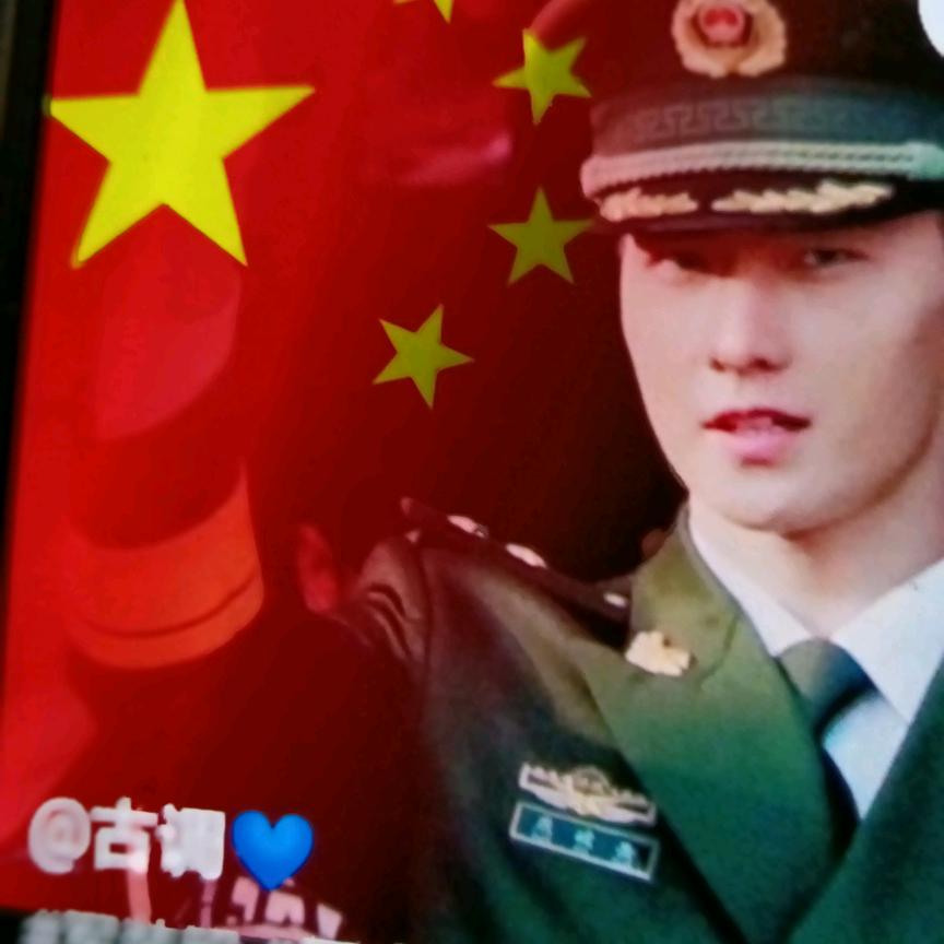 郭秘书    （76年老兵）喜欢唱歌
