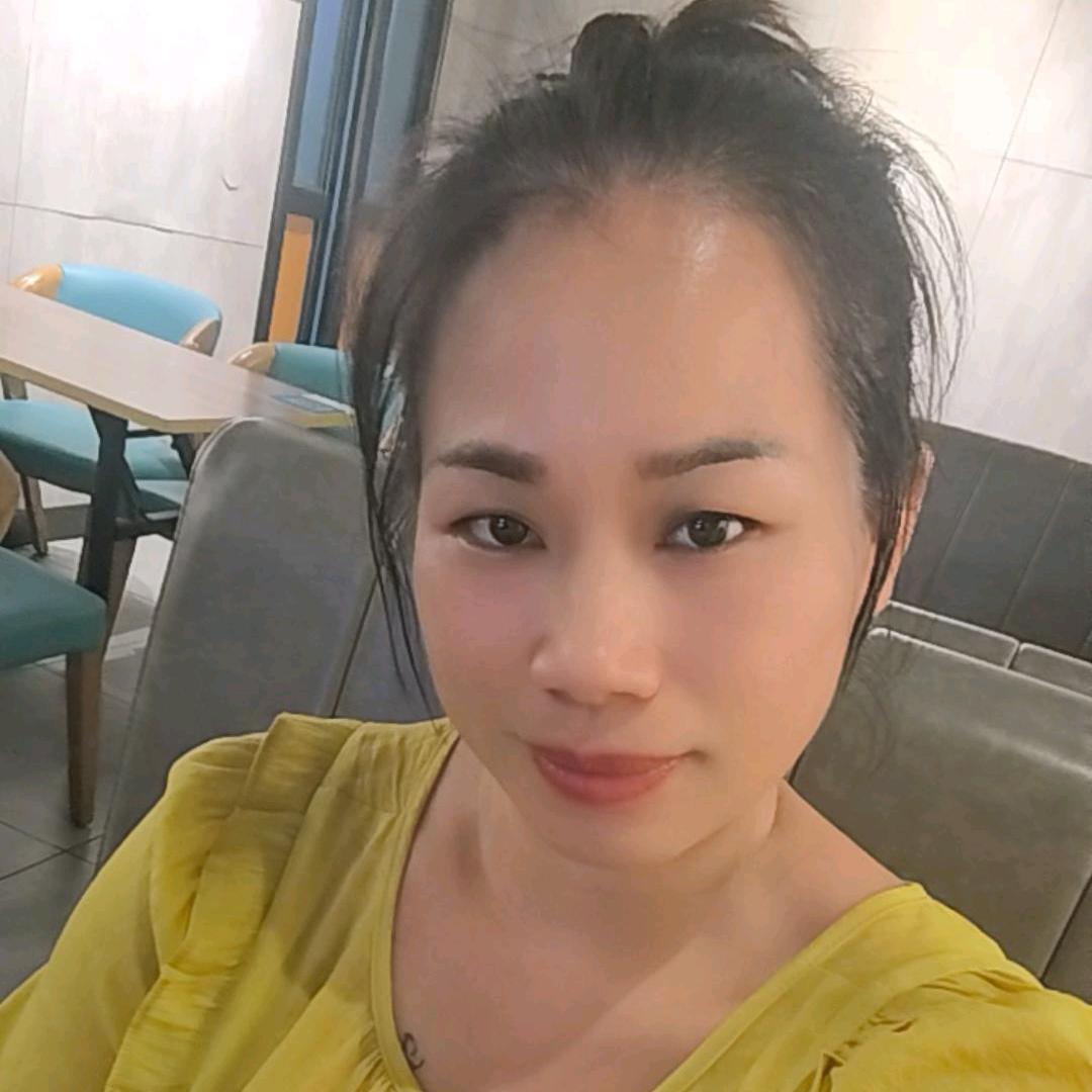 轻素栖花里美妆日化防城店～文利