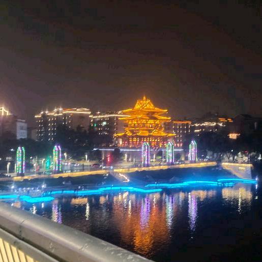 天地问相思