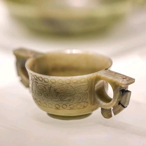 泪灑曦晨絕韶華