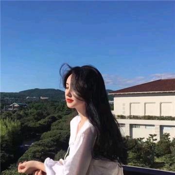 菲菲。