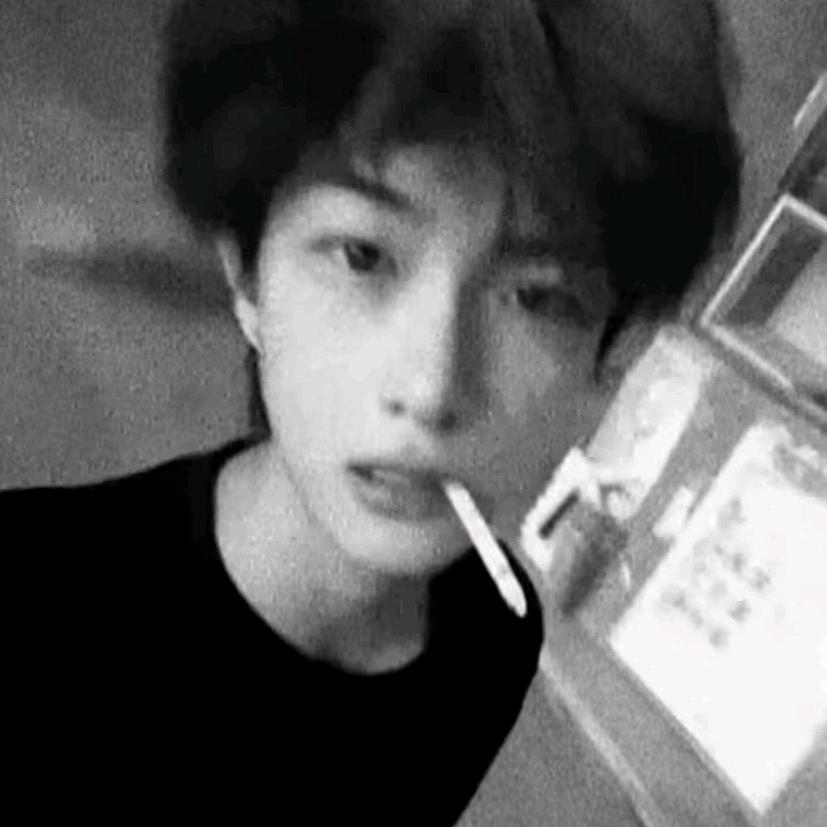 A ￴ ￴ ￴￴￴￴ ￴￴（壮壮妈）