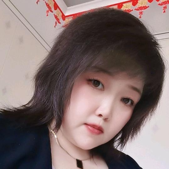 农村胖妹🎤（爱唱歌）每天12点开播，