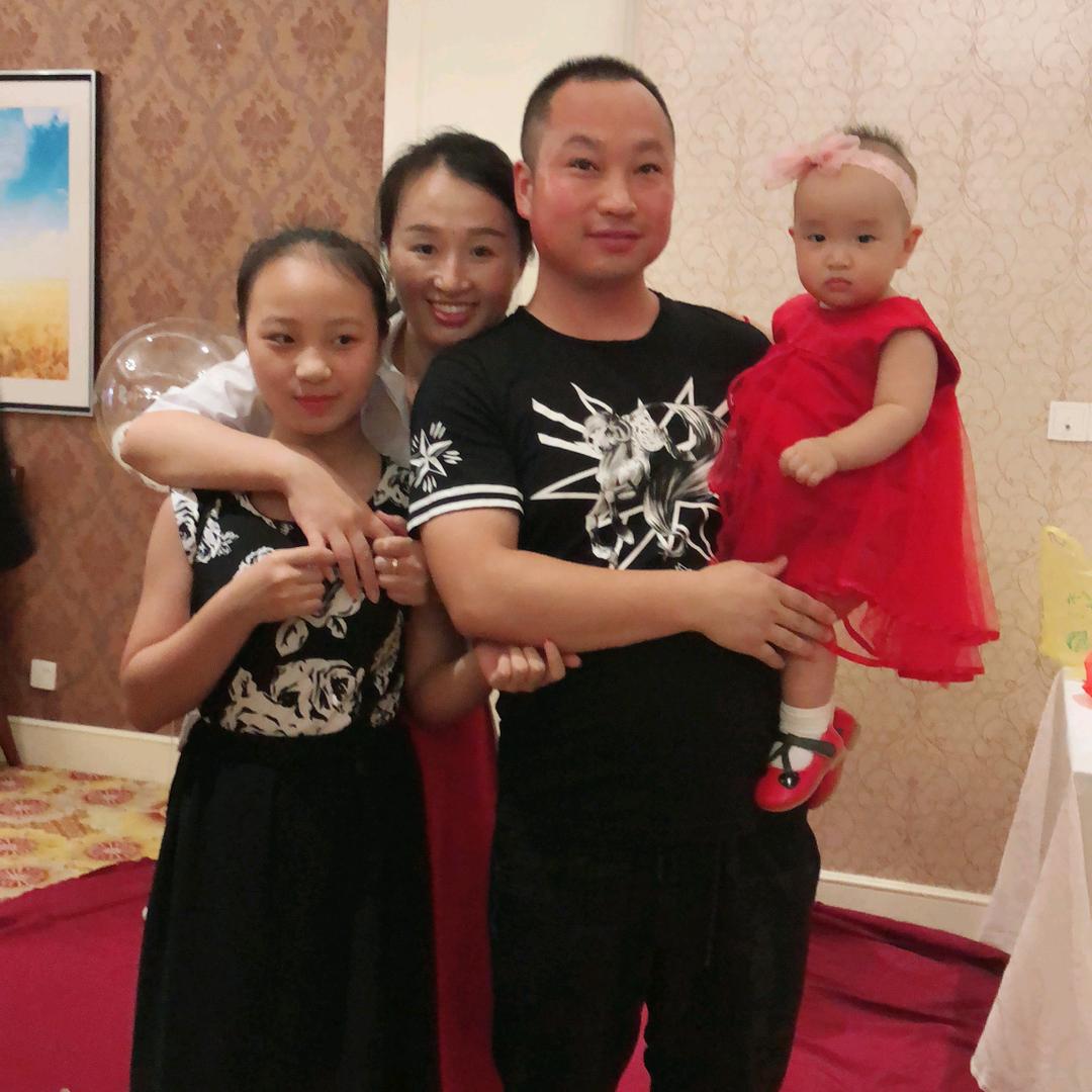 吕贝一家人在上海（沪漂）