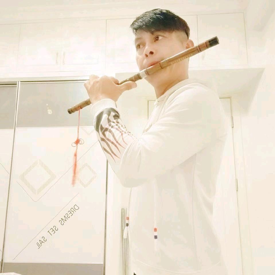 刘哥（学音乐）（户外，垂钓，运动）