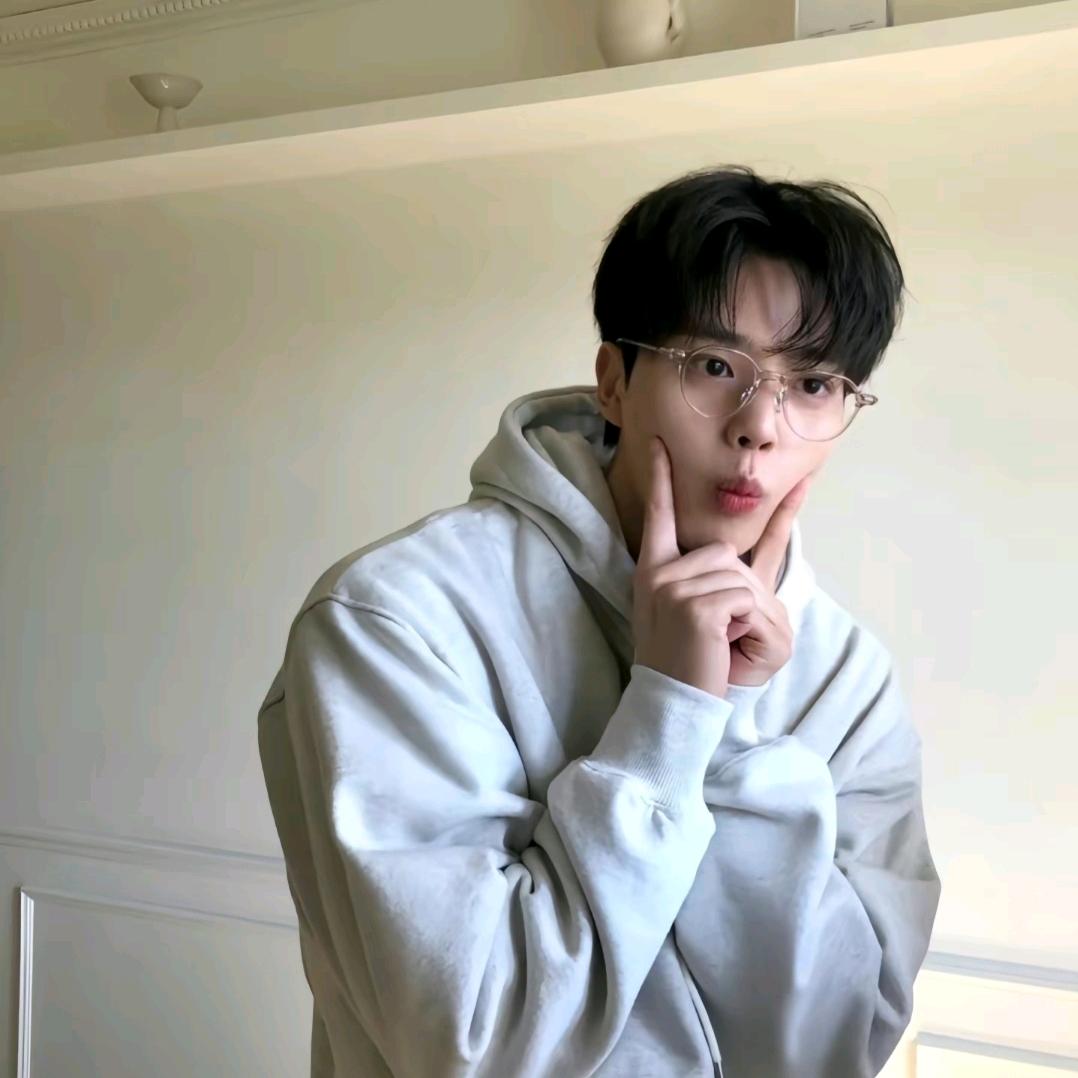 酸不溜qiu（宽肩窄腰版）