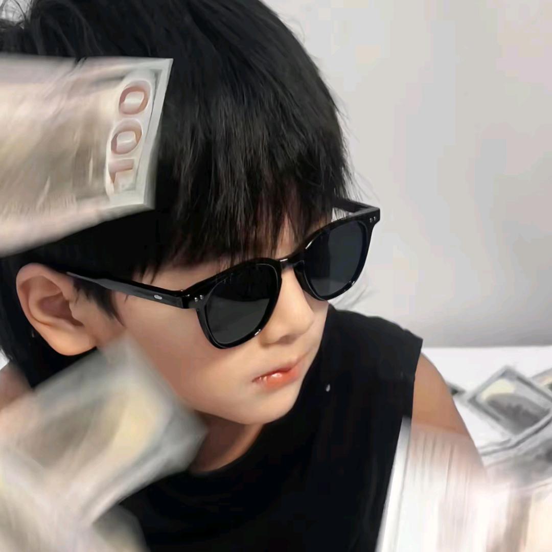 小王的周围好安静