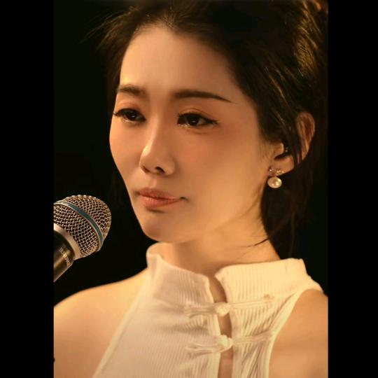 语桐⁹⁹⁹🎤《伤感情歌》