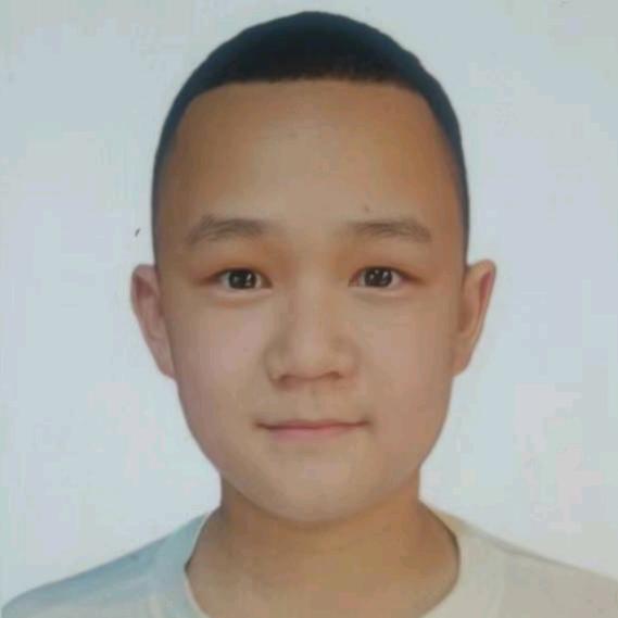 阿勒泰市二中八年级黄豆子先生