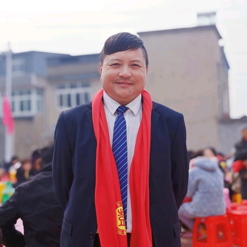 九 潇，彭建军。