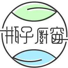 红色瓶子