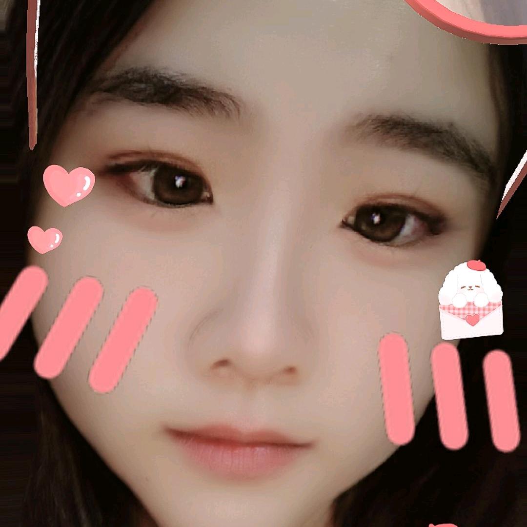 ╭─= 妞妞( *´