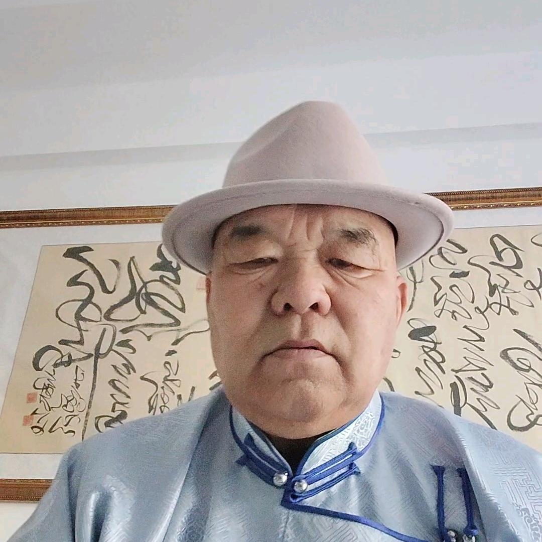 ᠶᠠᠩ᠂ ᠱᠠᠷᠠᠬᠥᠥ杨戛尔夫