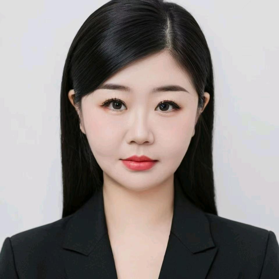 一个卖房子的小姐姐