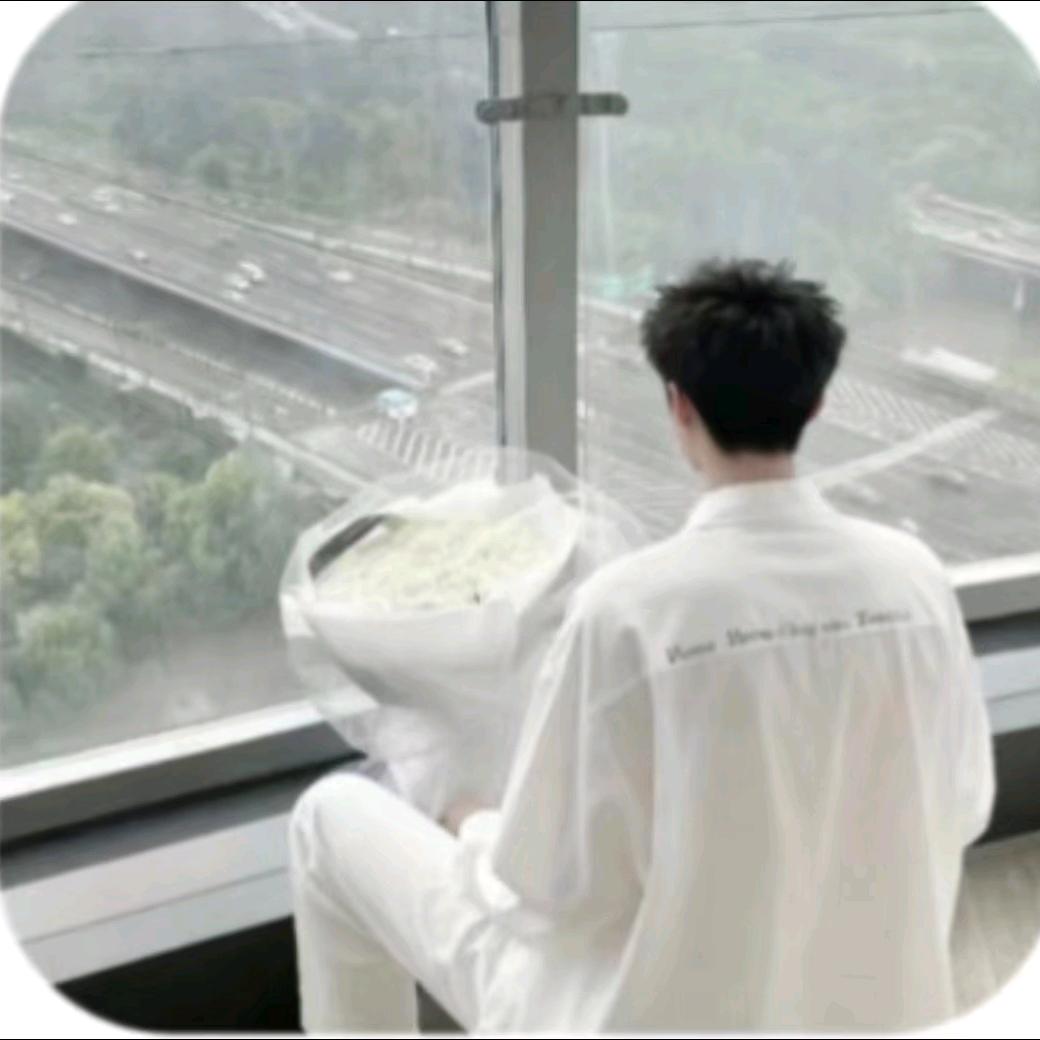 𝓤𝓷𝓻𝓮𝓺𝓾𝓲𝓽𝓮𝓭