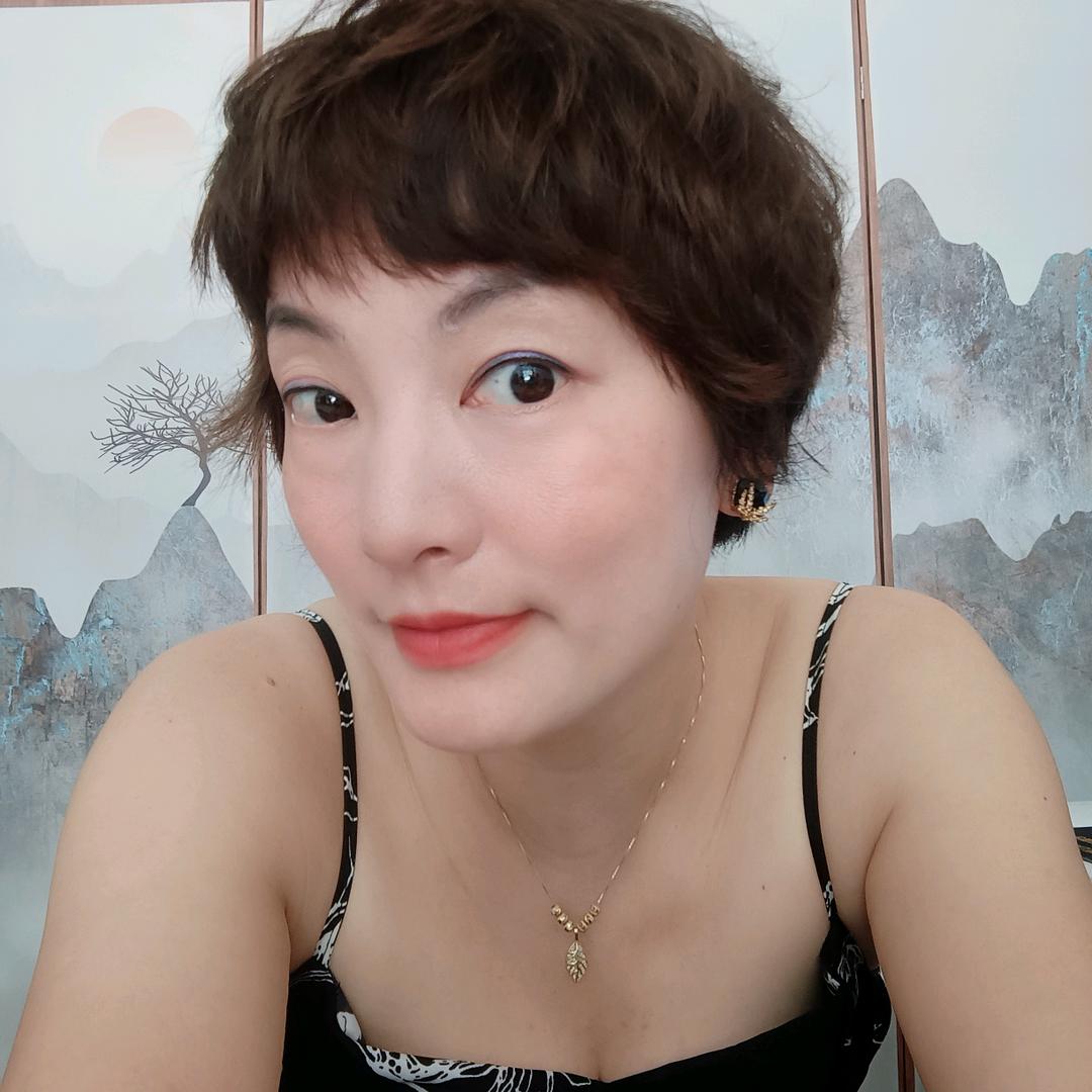 何美美