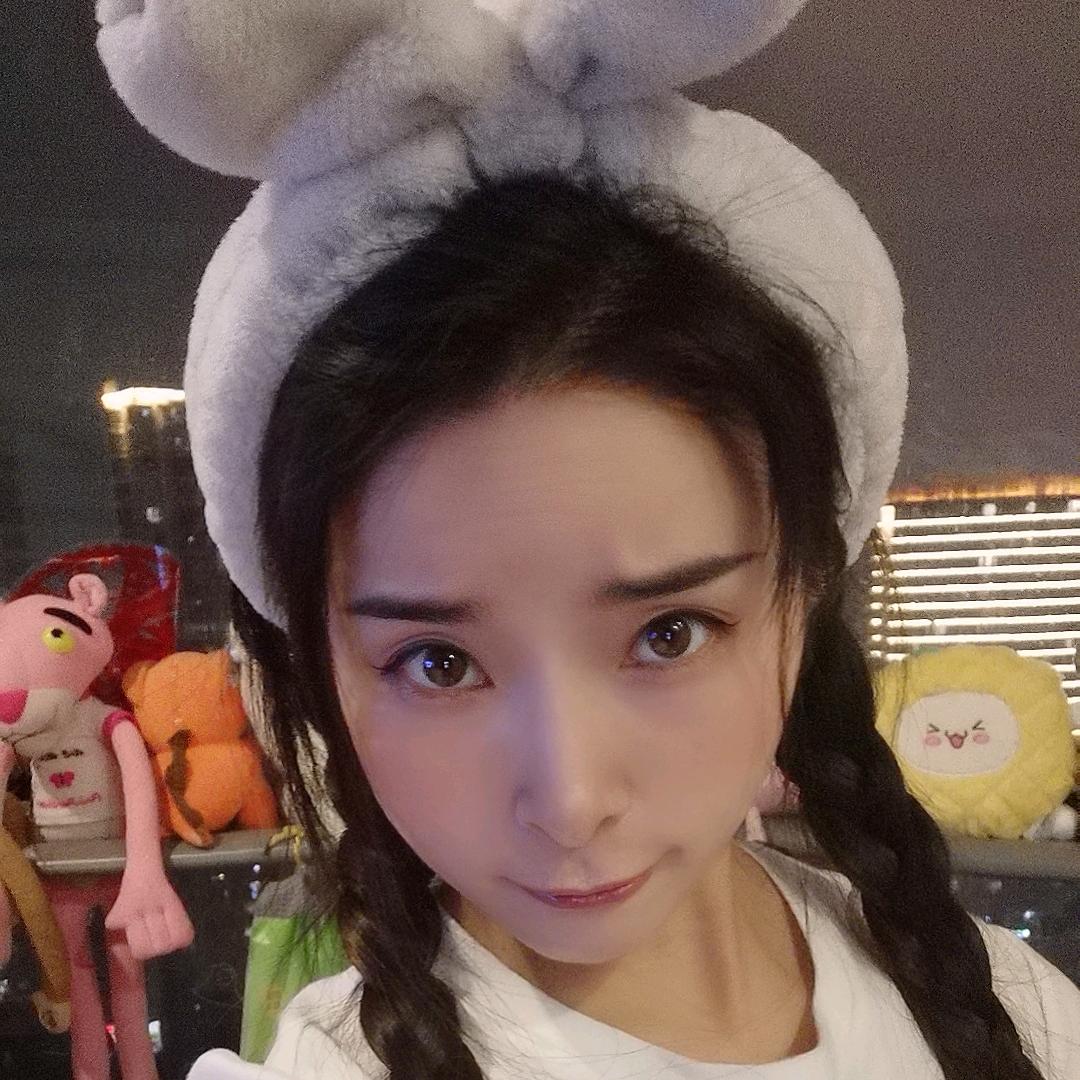 邮小尘