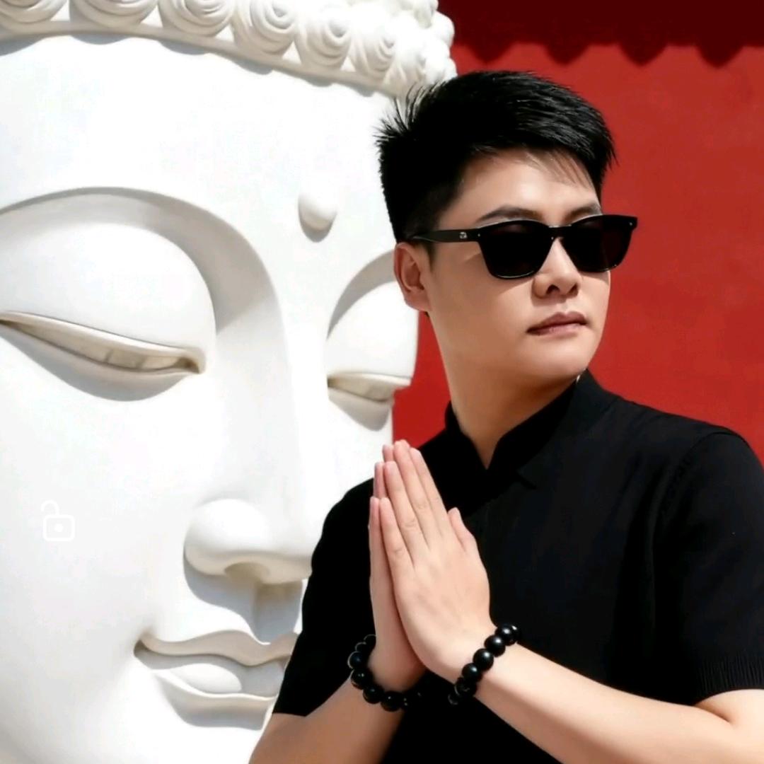 杨亮